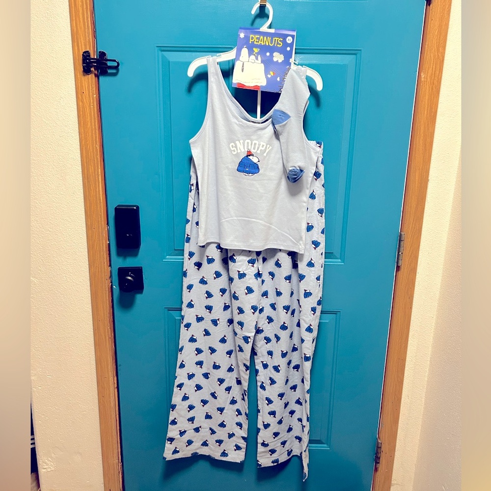 Snoopy in a Blue Puffer Jacket, women size XL